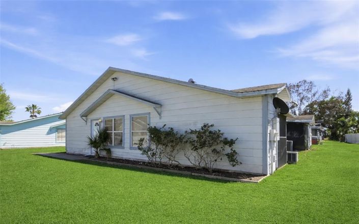 Image No.2-Maison de ville de 3 chambres à vendre à Saint John