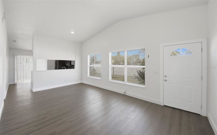 Image No.3-Maison de ville de 3 chambres à vendre à Saint John