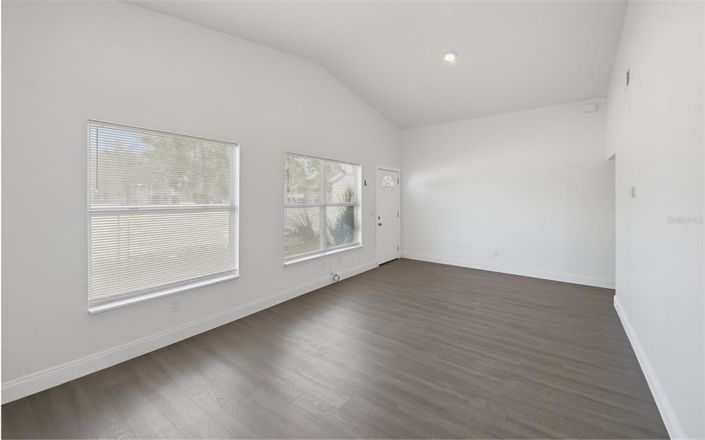 Image No.7-Maison de ville de 3 chambres à vendre à Saint John