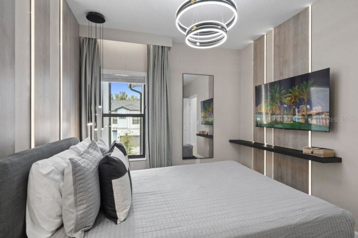 Image No.15-5 Bed Townhouse for sale