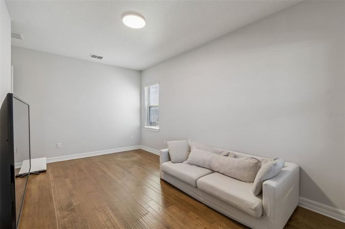 Image No.30-4 Bed House for sale