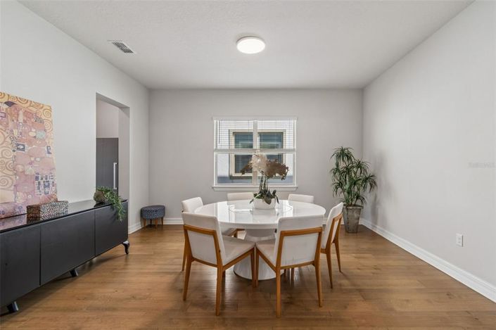 Image No.8-4 Bed House for sale