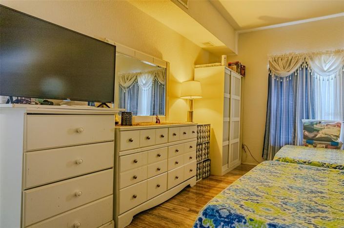 Image No.18-4 Bed Apartment for sale