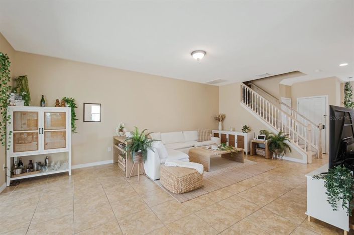 Image No.26-4 Bed Townhouse for sale