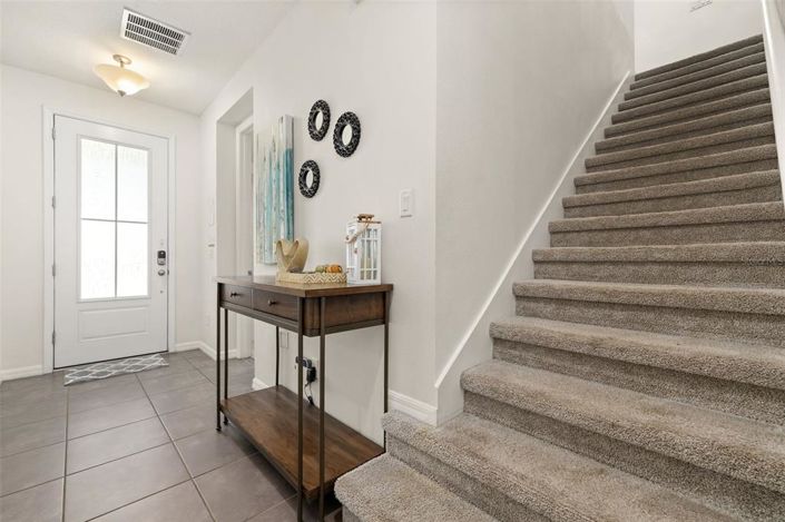 Image No.11-5 Bed Townhouse for sale