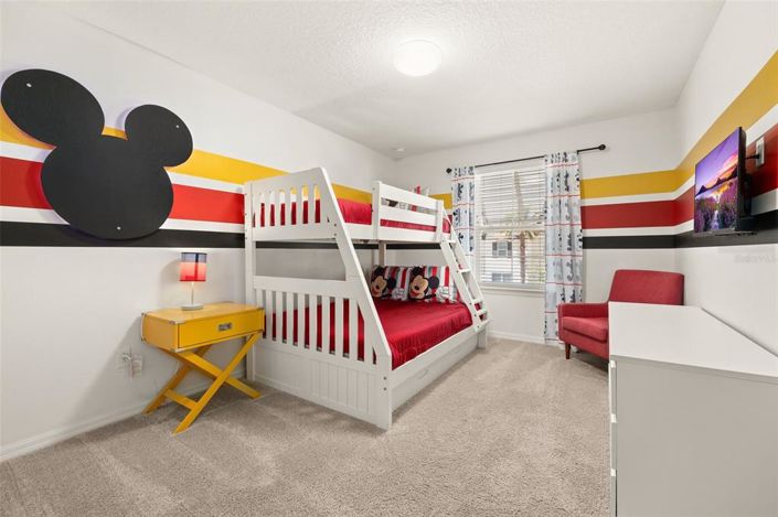 Image No.15-5 Bed Townhouse for sale