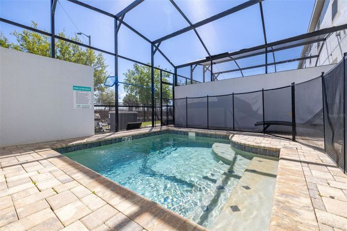 Image No.22-5 Bed Townhouse for sale