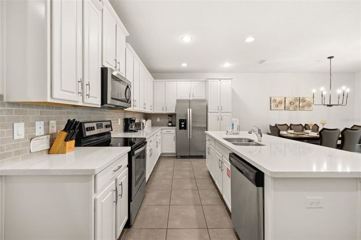 Image No.6-5 Bed Townhouse for sale