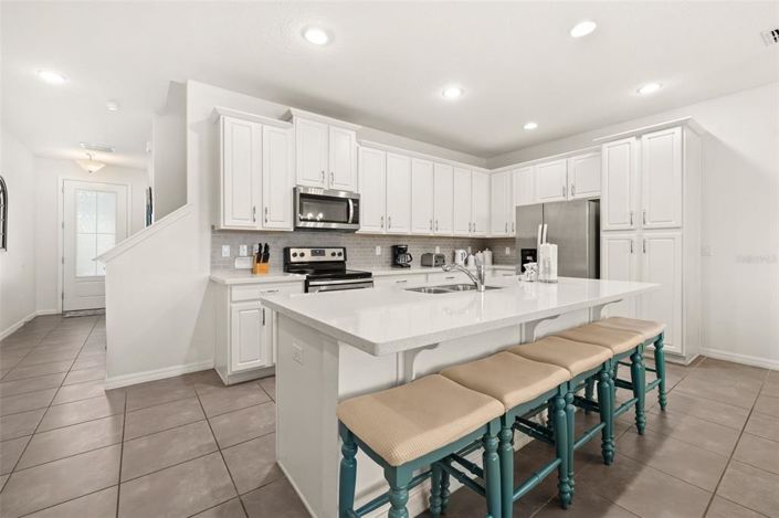 Image No.7-5 Bed Townhouse for sale