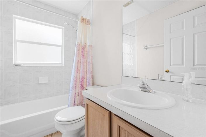 Image No.19-3 Bed House for sale