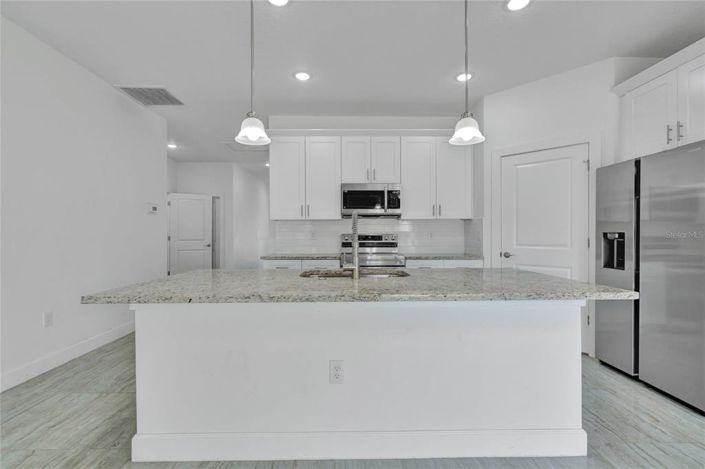 Image No.6-4 Bed House for sale