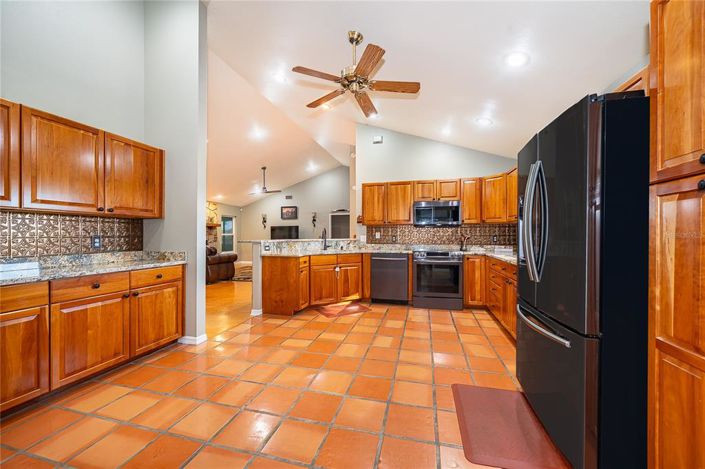 Image No.21-3 Bed House for sale