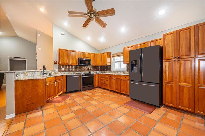 Image No.22-3 Bed House for sale