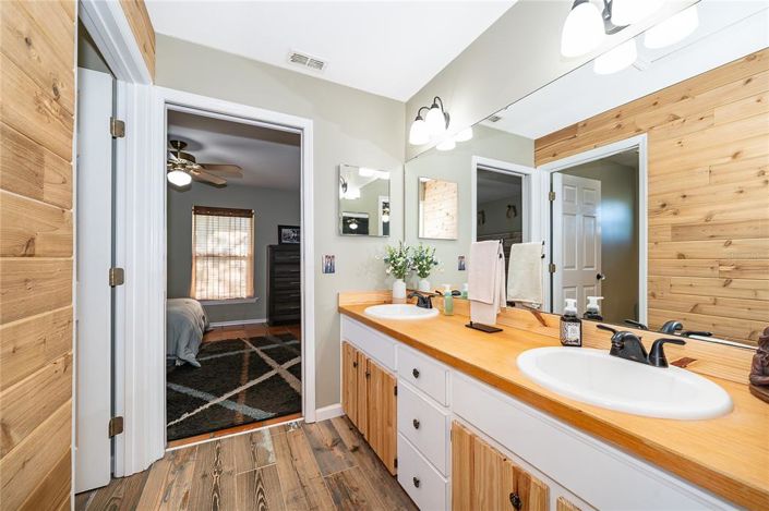 Image No.35-3 Bed House for sale