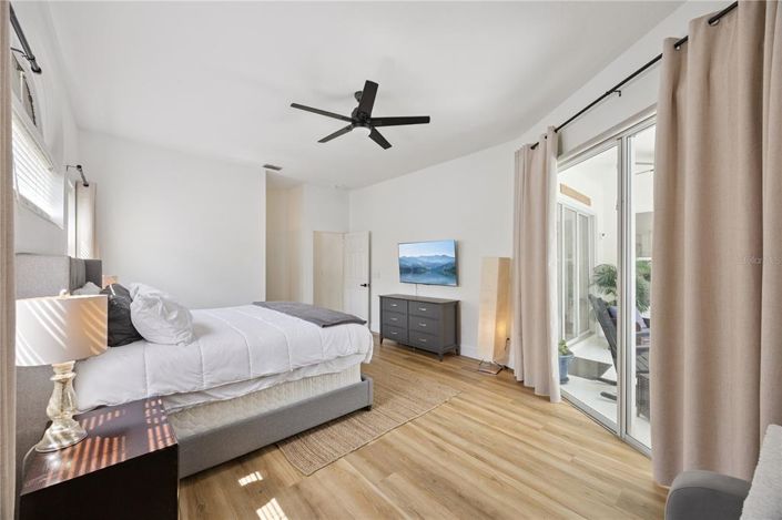 Image No.19-4 Bed House for sale