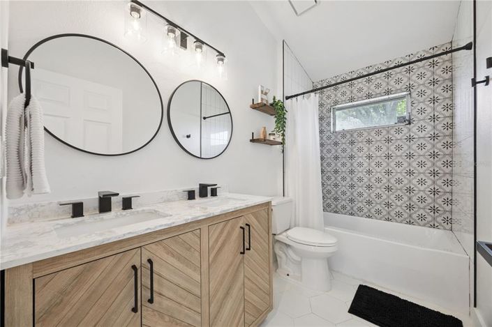 Image No.25-4 Bed House for sale