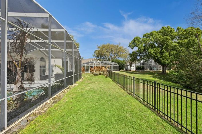 Image No.35-4 Bed House for sale