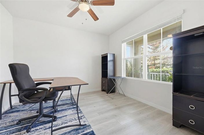 Image No.10-5 Bed House for sale