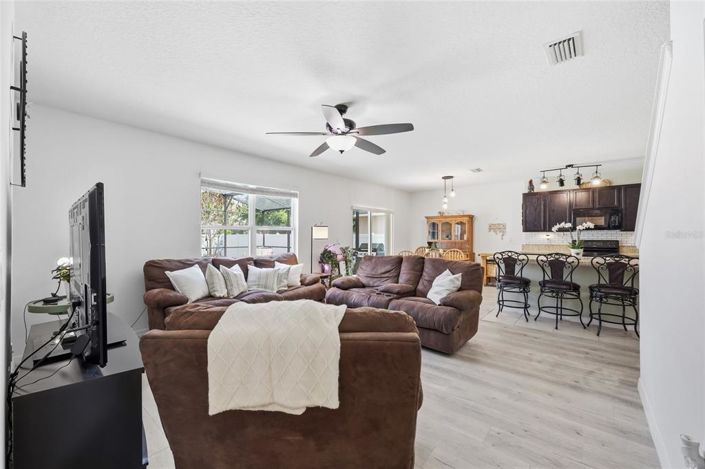 Image No.18-5 Bed House for sale