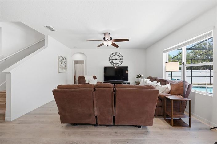 Image No.19-5 Bed House for sale