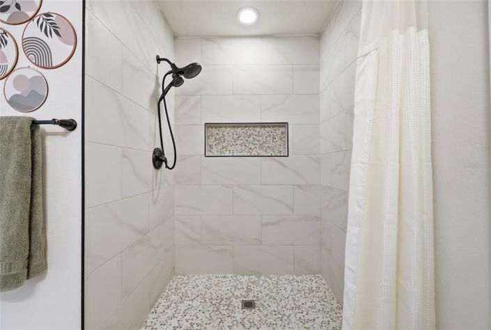 Image No.28-5 Bed House for sale