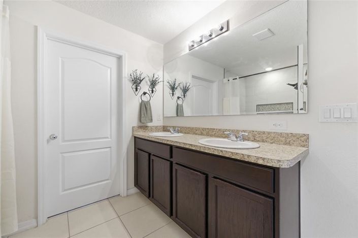 Image No.29-5 Bed House for sale