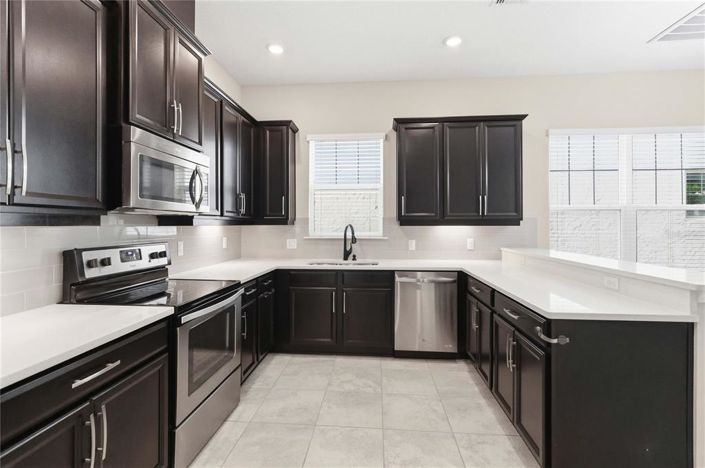 Image No.9-3 Bed House for sale