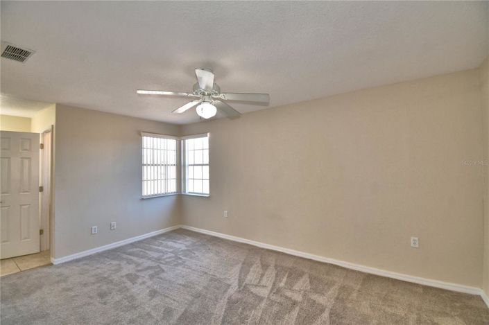 Image No.24-4 Bed Townhouse for sale