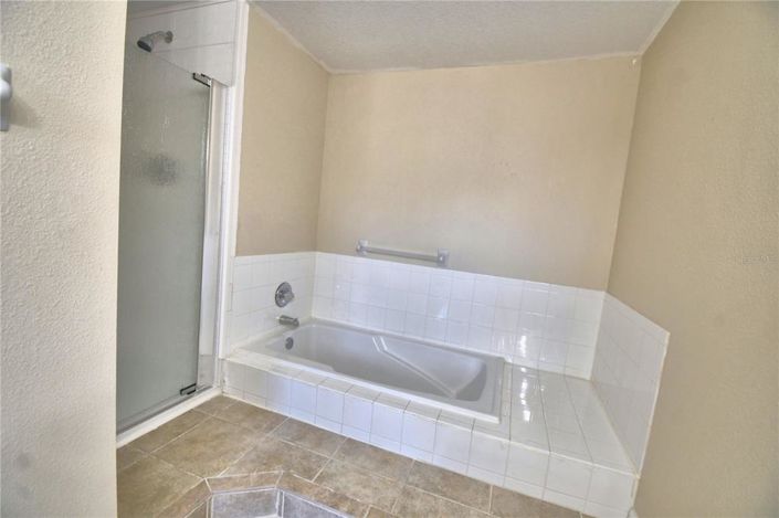 Image No.29-4 Bed Townhouse for sale