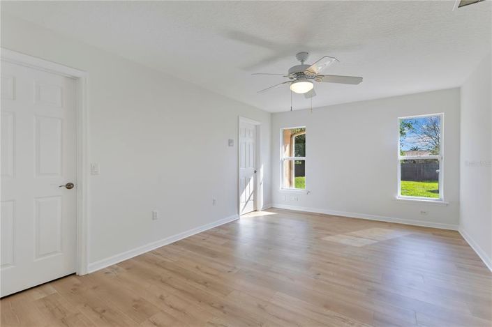 Image No.12-3 Bed House for sale