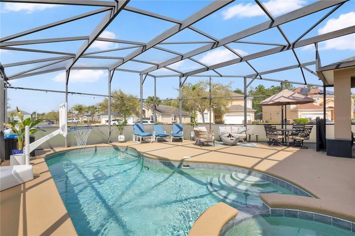 Image No.12-7 Bed House for sale