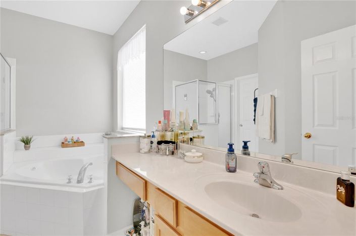 Image No.20-7 Bed House for sale