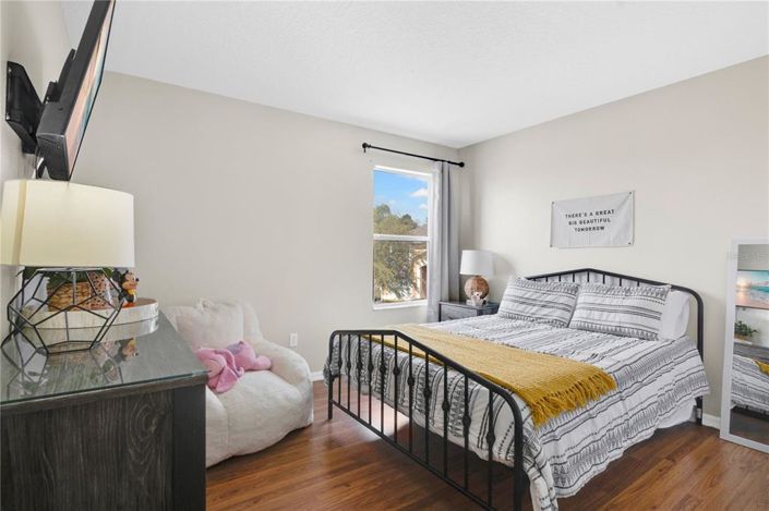 Image No.30-7 Bed House for sale