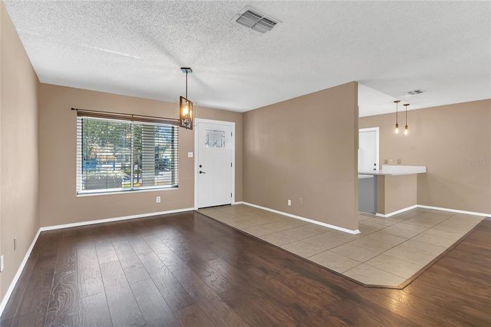 Image No.12-2 Bed House for sale