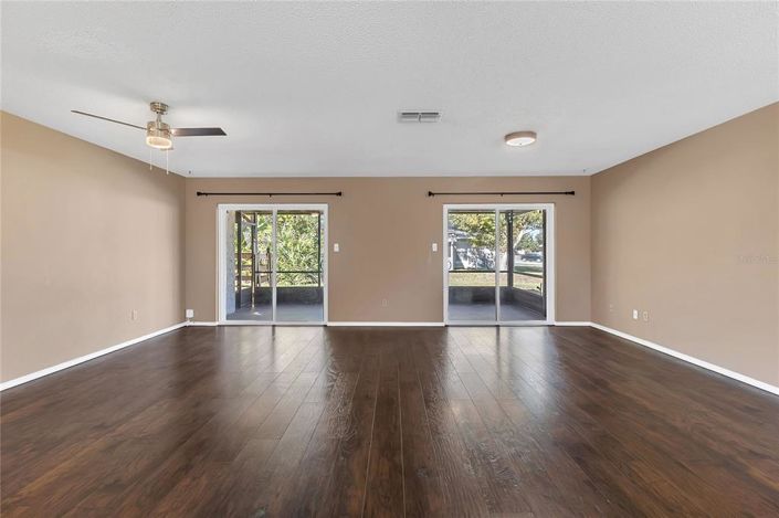 Image No.15-2 Bed House for sale