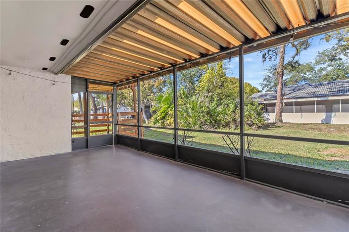 Image No.34-2 Bed House for sale