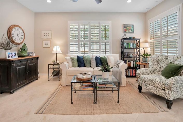 Image No.10-2 Bed Townhouse for sale