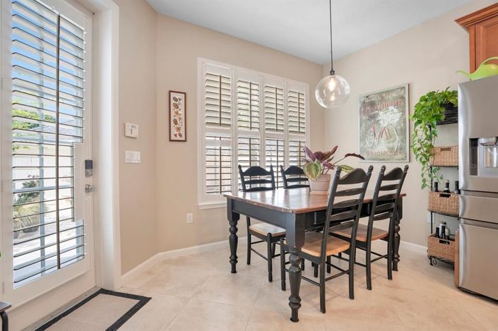 Image No.21-2 Bed Townhouse for sale