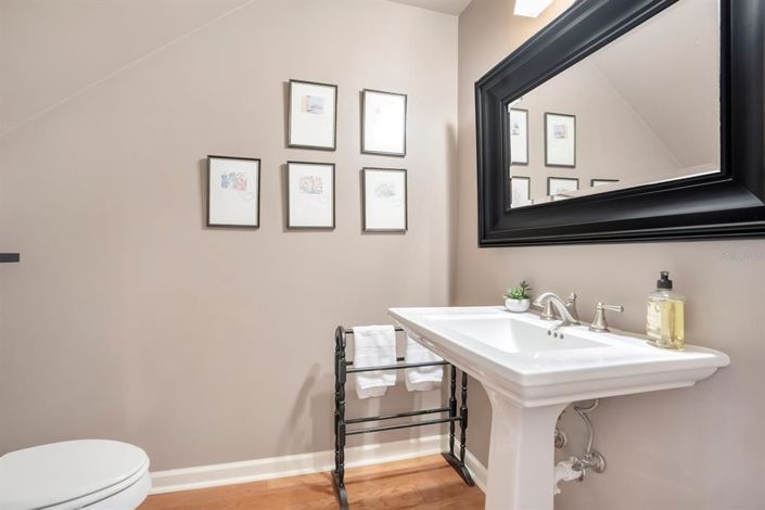 Image No.22-2 Bed Townhouse for sale