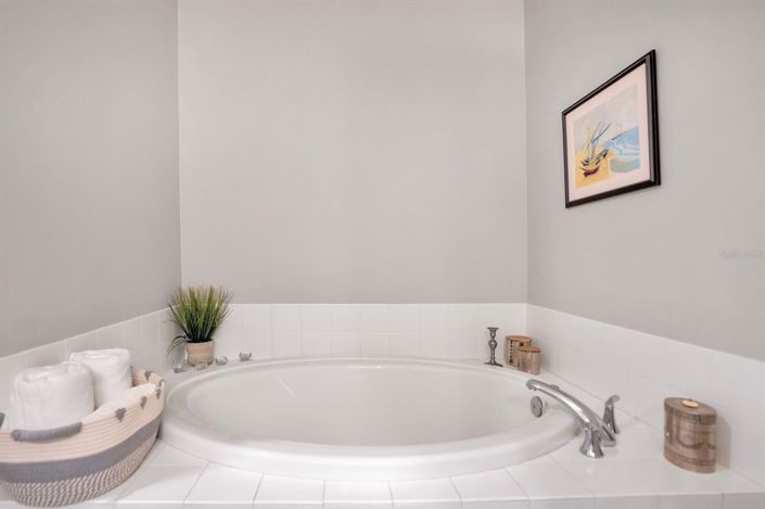 Image No.27-2 Bed Townhouse for sale