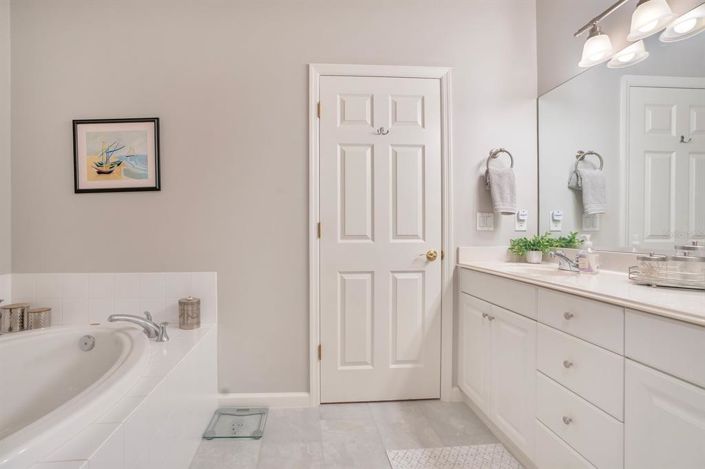 Image No.28-2 Bed Townhouse for sale