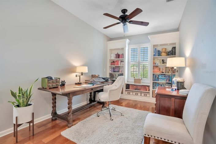 Image No.33-2 Bed Townhouse for sale