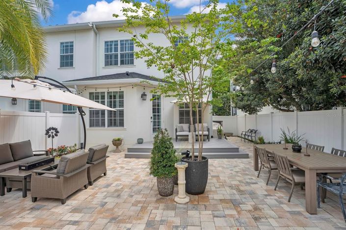 Image No.38-2 Bed Townhouse for sale