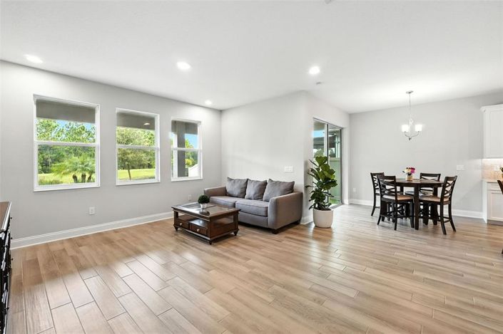 Image No.20-3 Bed House for sale