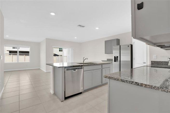 Image No.10-4 Bed House for sale