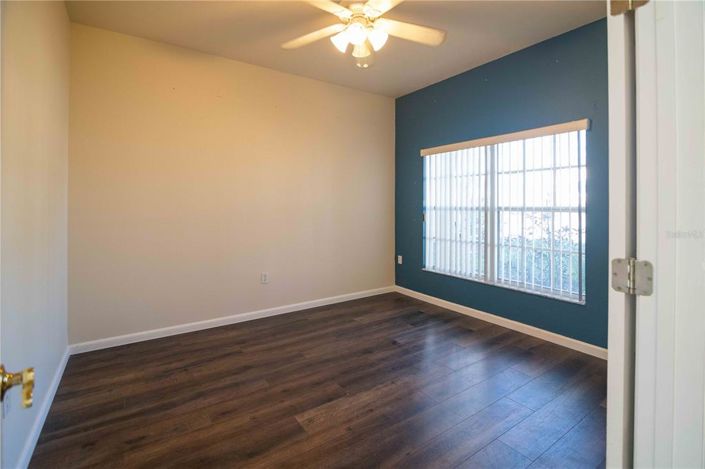 Image No.13-6 Bed House for sale