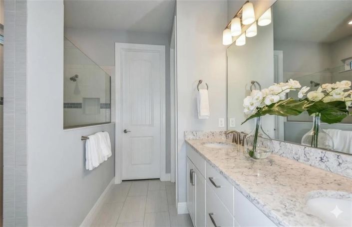 Image No.12-6 Bed House for sale