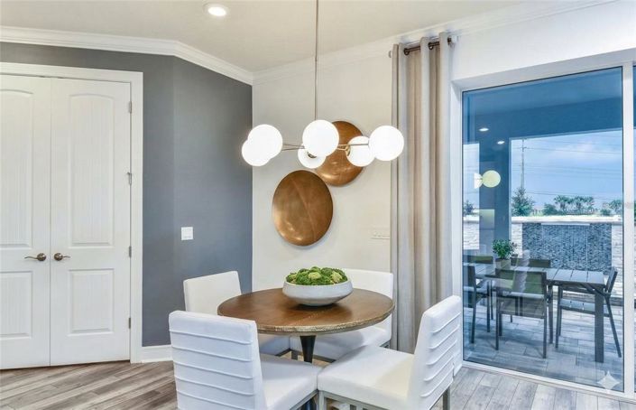 Image No.5-6 Bed House for sale