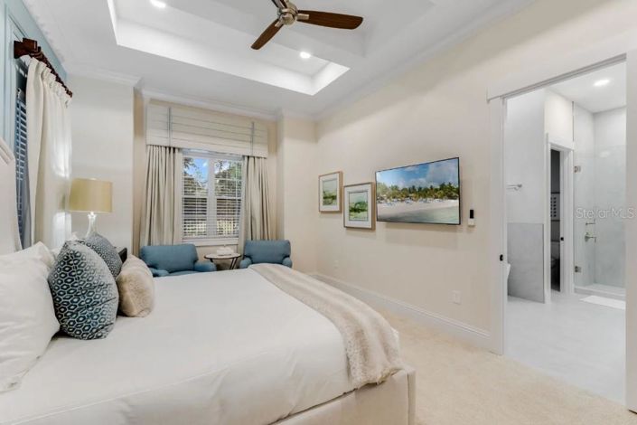 Image No.31-10 Bed House for sale