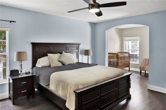 Image No.19-5 Bed House for sale